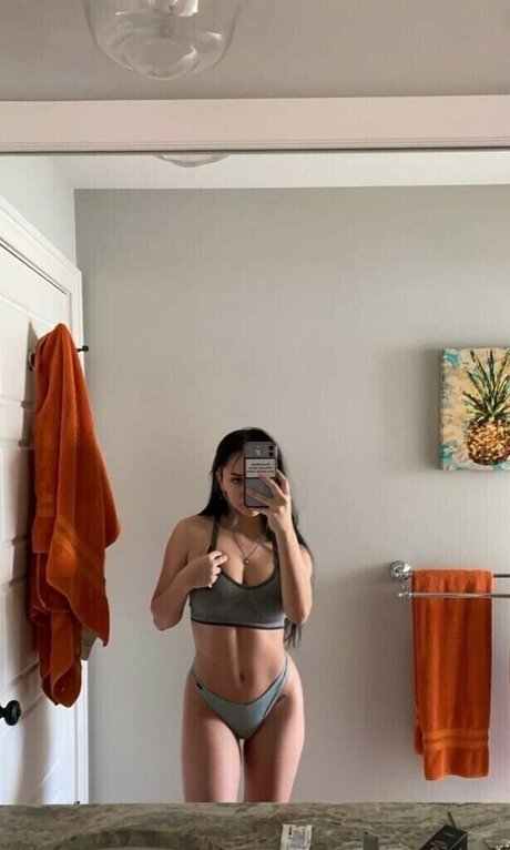 Naken lekkede OnlyFans-bilde av Sofia Cola