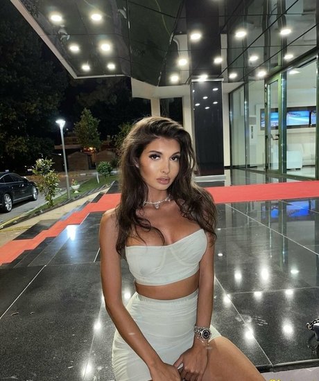 Adriannalinnaa
