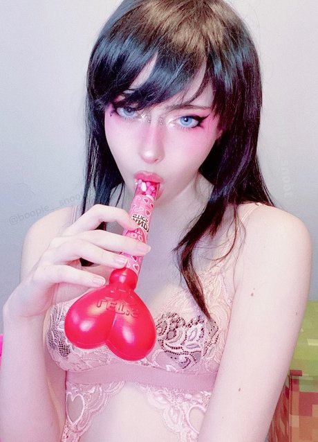 Naken läckt OnlyFans-bild av Boople Snoot