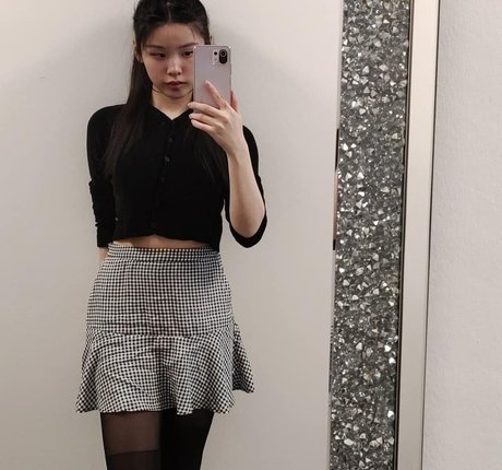 Naken läckt OnlyFans-bild av Suriyocandy