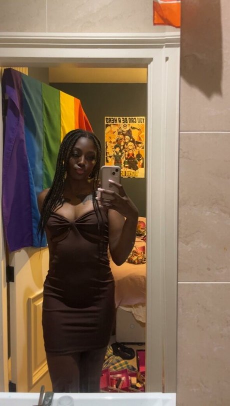 Naakte gelekte OnlyFans-foto van Emptyrefuse2705