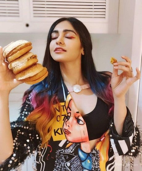 Nahá fotka uniklých OnlyFans od Adah Sharma