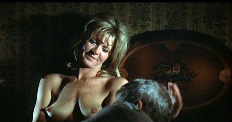 Naken läckt OnlyFans-bild av Melinda Dillon