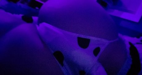 Naakte gelekte OnlyFans-foto van Willowisps