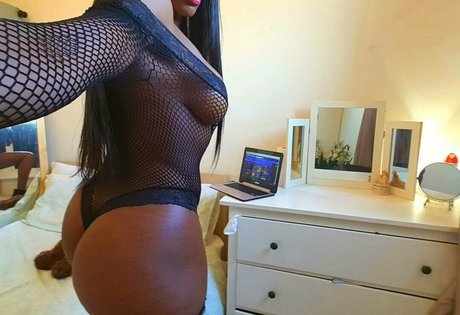 Foto desnuda filtrada de OnlyFans de Valeria Beyonce