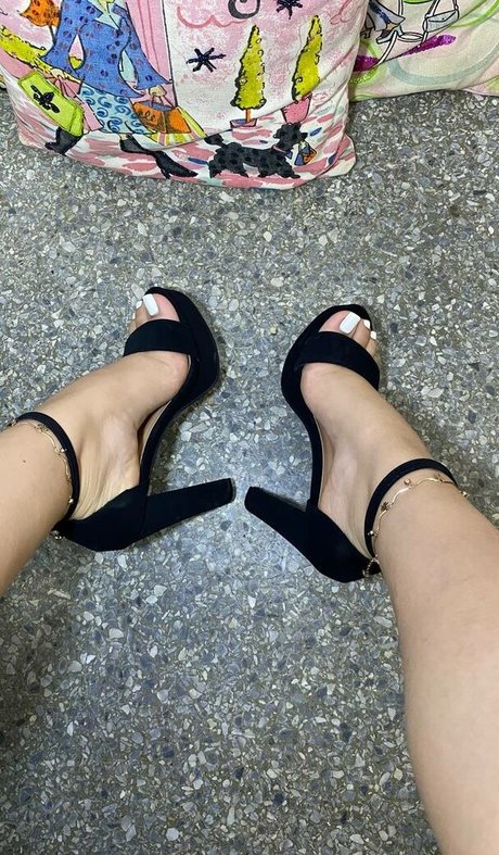 Adri Feet