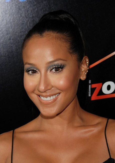 Nahá fotka uniklých OnlyFans od Adrienne Bailon