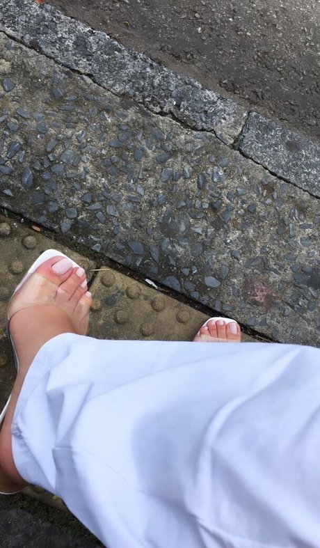 Lyz Feet