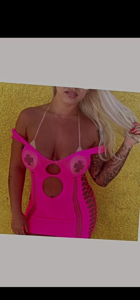 Nahá fotka uniklých OnlyFans od Ariana Silva