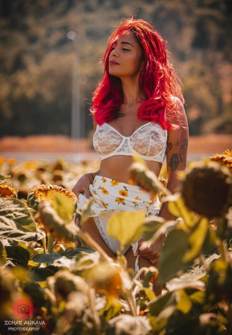 Queenred5