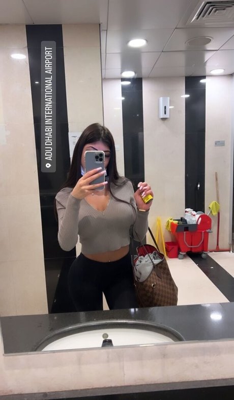 Naken läckt OnlyFans-bild av Selin Yalim Nude