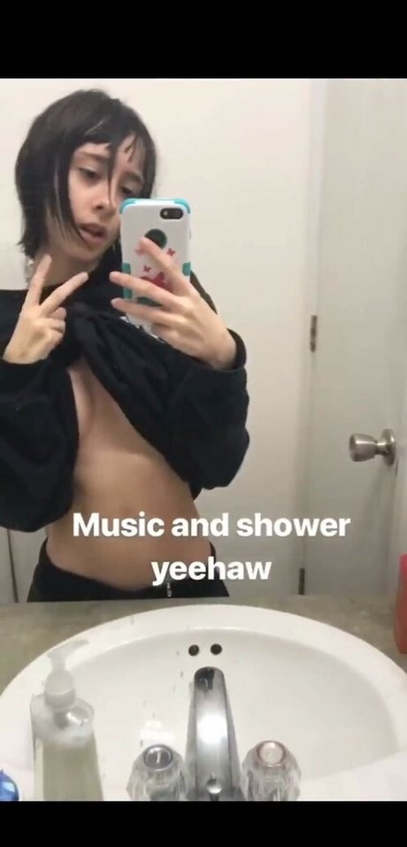 Nahá fotka uniklých OnlyFans od Arrythlayne
