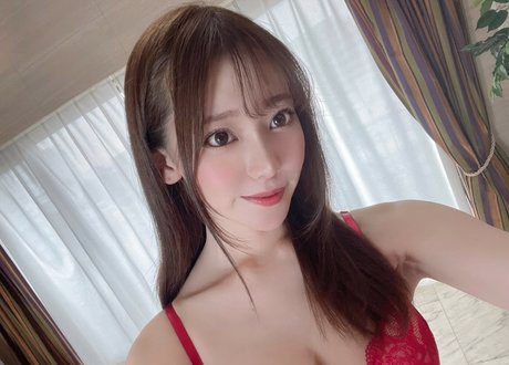 Foto di nudo di fuga di OnlyFans di Kaede Fuua