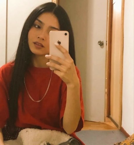 Foto desnuda filtrada de OnlyFans de Floresisabella98