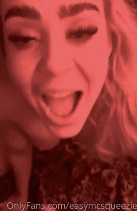 Nahá fotka uniklých OnlyFans od Emily Mccarthy