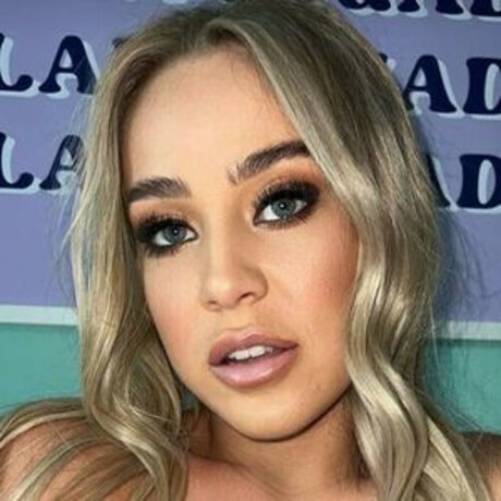 Nahá fotka uniklých OnlyFans od Emily Mccarthy