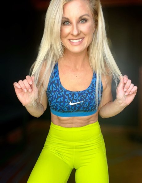 Nøgent lækket OnlyFans-billede af Blondecountrygirl