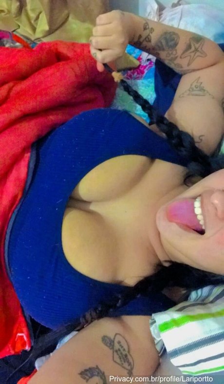 Naken läckt OnlyFans-bild av Larissa Porto