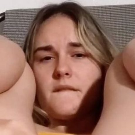 Nahá fotka uniklých OnlyFans od Kittenbell