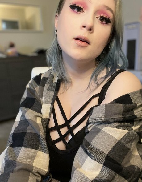 Photo nue de fuite OnlyFans de Rueblackwell