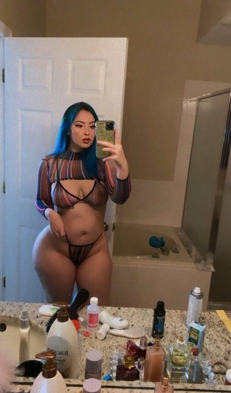 Alaston vuotanut OnlyFans-kuva Sandra Walters