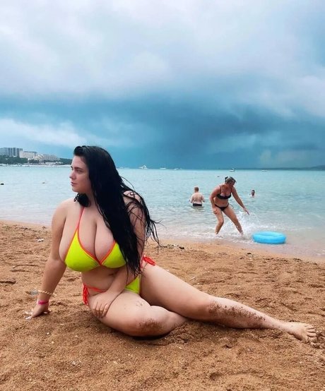 Alaston vuotanut OnlyFans-kuva Lenochka