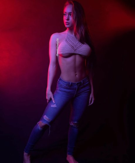 Foto di nudo di fuga di OnlyFans di Kelly Walker