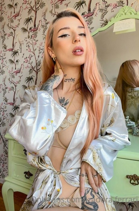 Naken läckt OnlyFans-bild av Izadora Ferrari