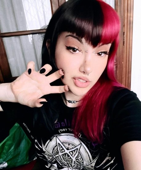 Draculonaa OnlyFans
