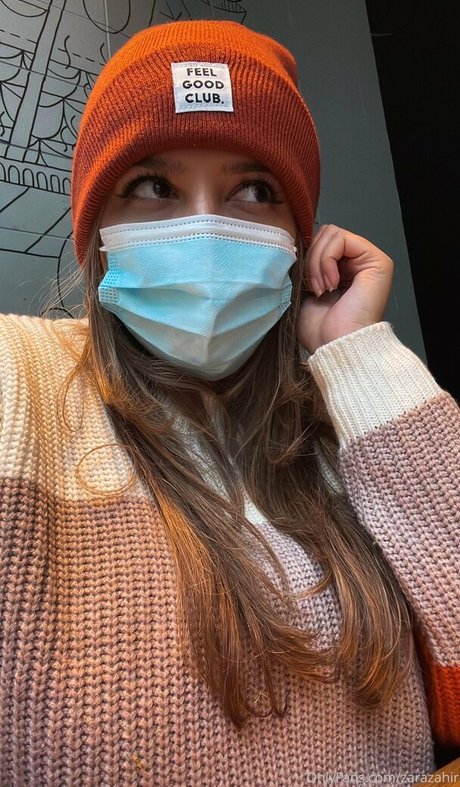 Nahá fotka uniklých OnlyFans od Zara Zahir