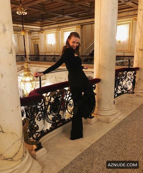 Alasti lekkinud OnlyFans-i pilt Andi Matichak