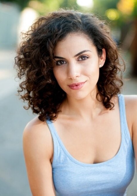 Andrea Sixtos