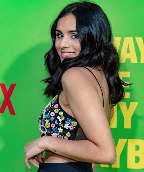 Alaston vuotanut OnlyFans-kuva Aparna Brielle