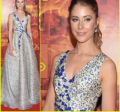 Amanda Crew