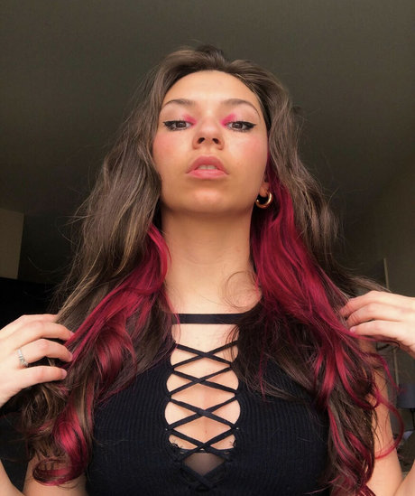 Naken läckt OnlyFans-bild av Jadeyeyess