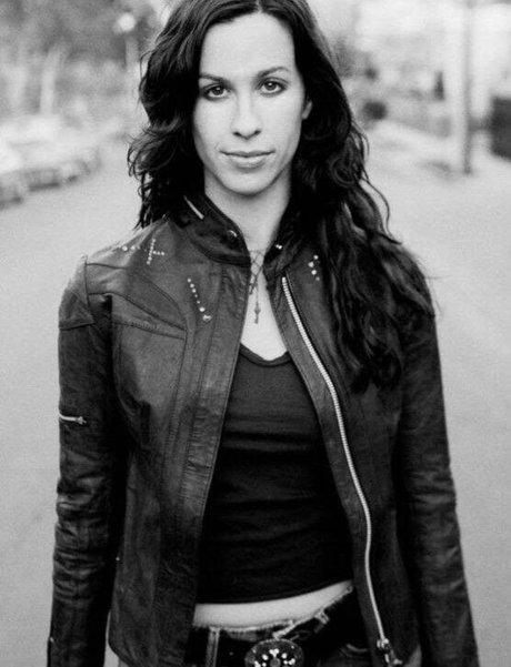 Foto nua vazada do OnlyFans de Alanis Morissette