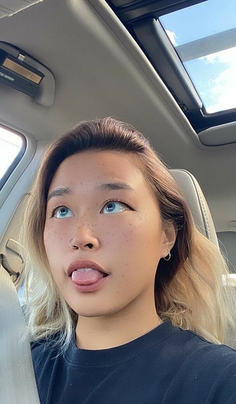 Naken lekkede OnlyFans-bilde av Lucypierce503