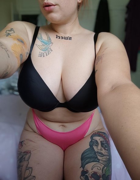 Nahá fotka uniklých OnlyFans od Bozsuicide