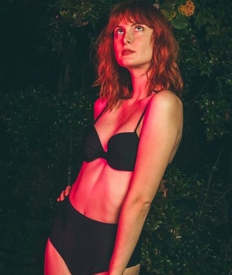 Photo nue de fuite OnlyFans de Erine Redhead