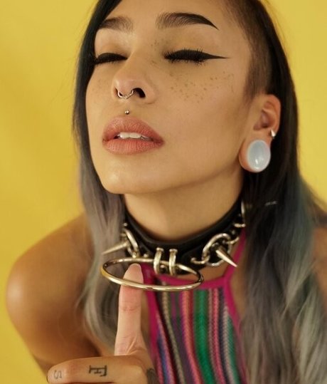 Nahá fotka uniklých OnlyFans od Fawnie