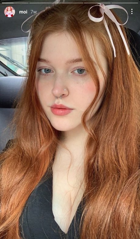 Nahá fotka uniklých OnlyFans od Verysoftrobot