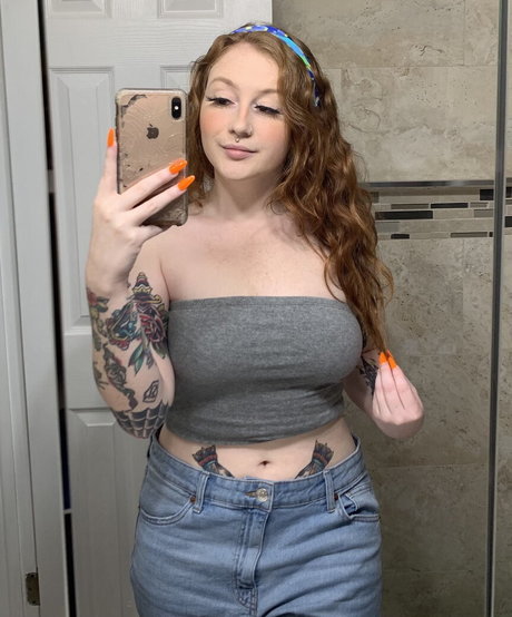 Ava Adore