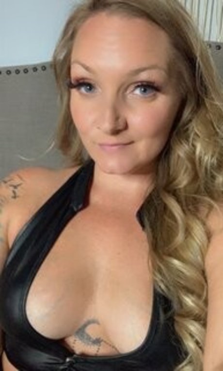Emberjayne OnlyFansリークヌード写真