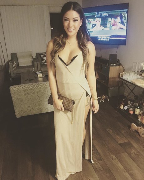 Janelle Ha