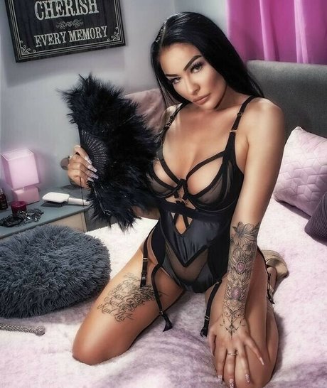 Nahá fotka uniklých OnlyFans od Reign Chaos