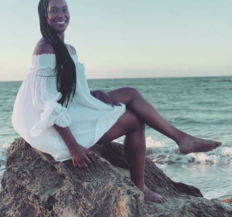Dr Ebonie Vincent