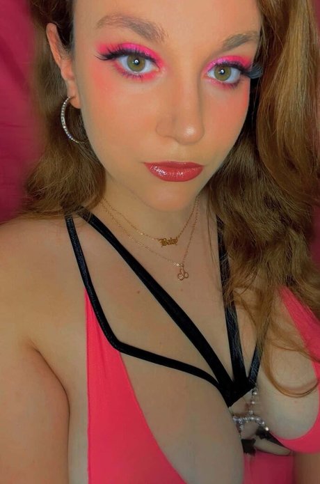 Carmen Curvy