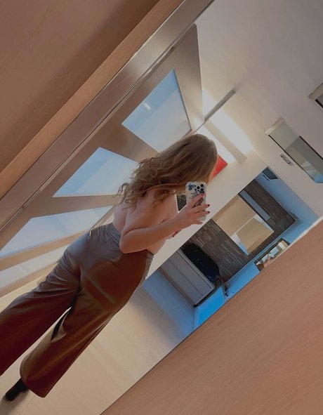 Carmen Curvy