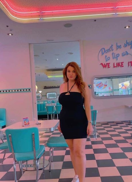 Carmen Curvy