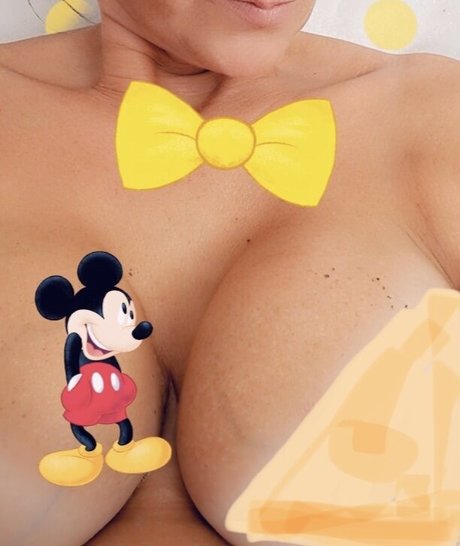 Alasti lekkinud OnlyFans-i pilt Cl Hart